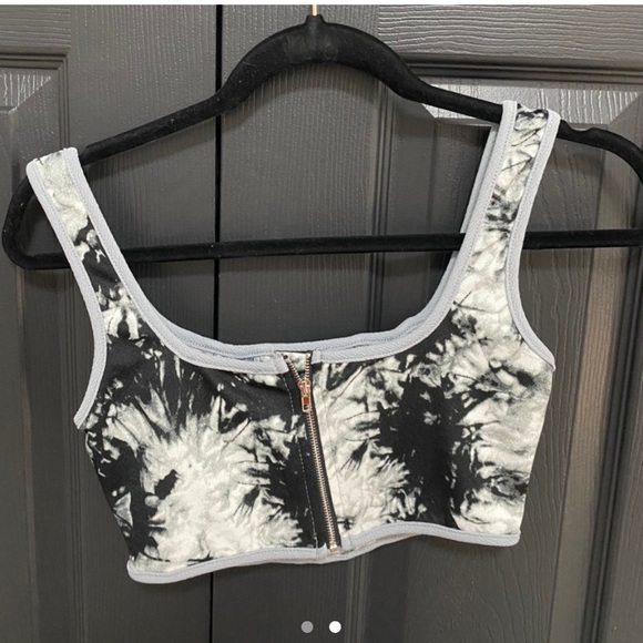 tank top - Picture 2 of 2